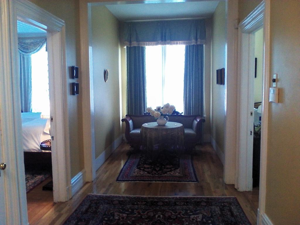 A Kingston Bed & Breakfast Esterno foto