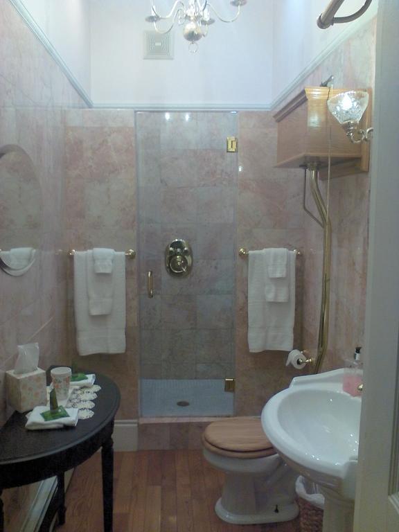 A Kingston Bed & Breakfast Esterno foto