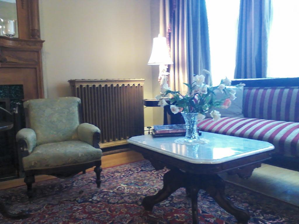 A Kingston Bed & Breakfast Esterno foto